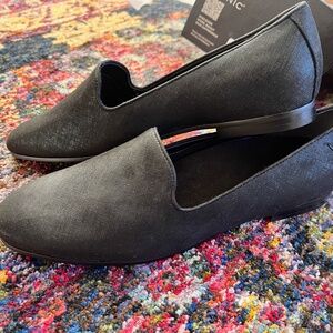 Vionic Willa II Loafers Shoes , Black Shimmer Texture, Size 9 1/2, NWT